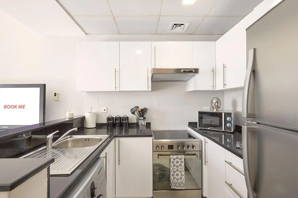 Cozy Studio Escape In Dubai Marina Apartment United Arab Emirates