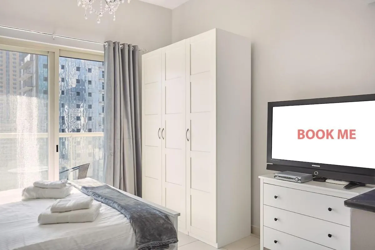 Cozy Studio Escape In Dubai Marina Apartment